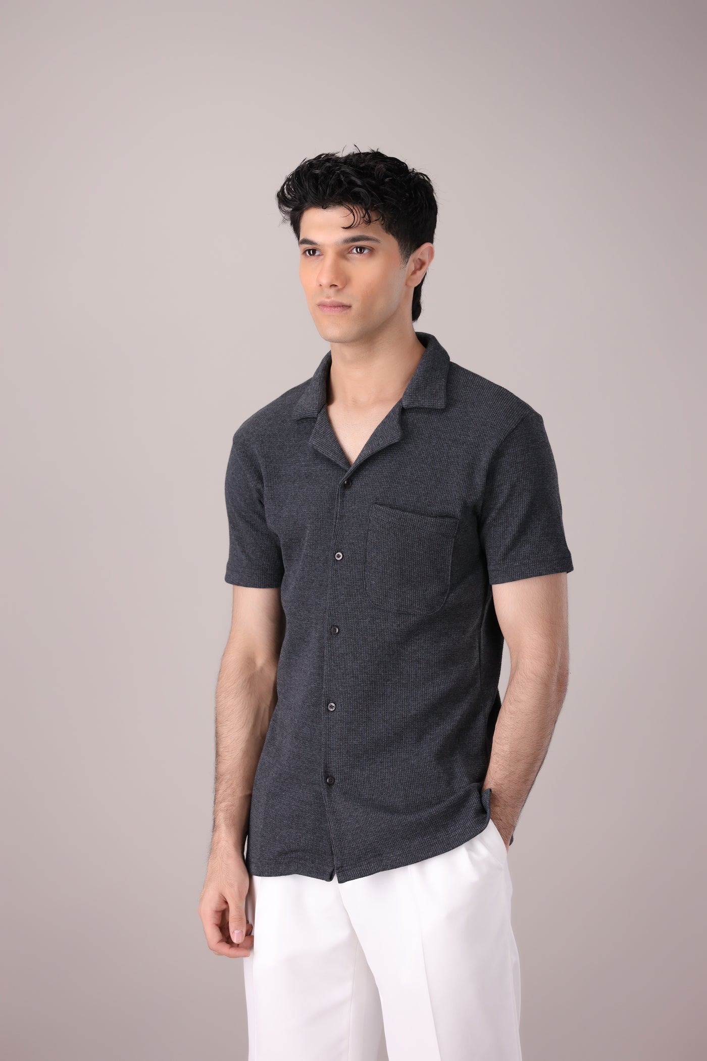 CHARCOAL WAFFLE KNITTED CUBAN COLLAR SHIRT