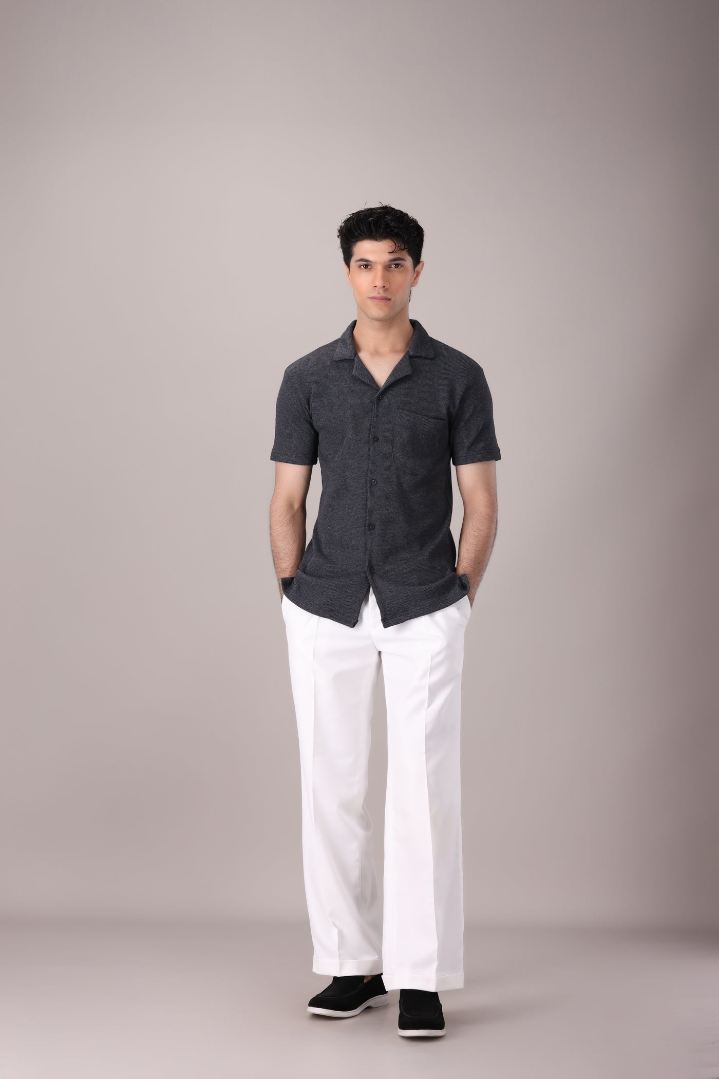 CHARCOAL WAFFLE KNITTED CUBAN COLLAR SHIRT
