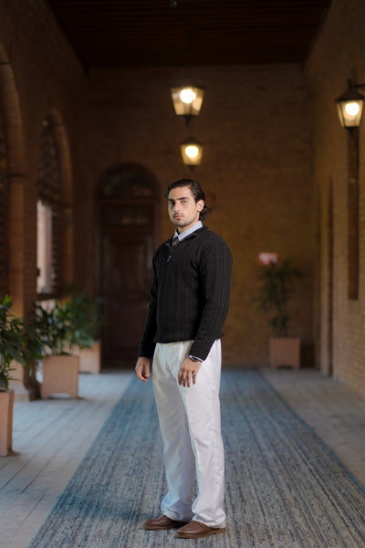 BLACK CABLE KNIT ZIPPER SWEATER