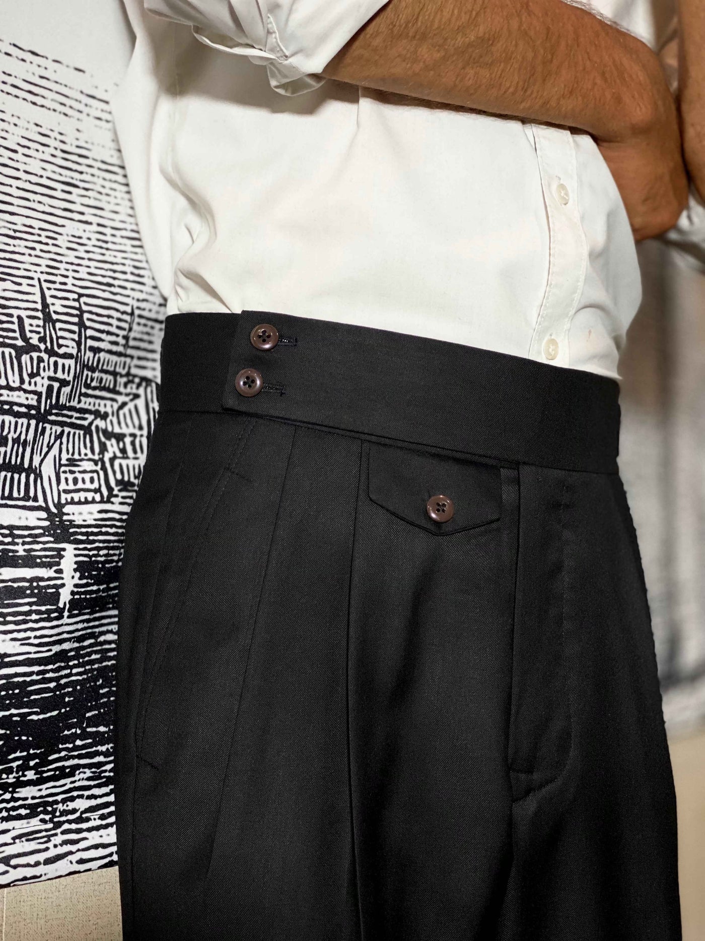 PREMIUM OFF WHITE DOUBLE PLEATED SIDE TAB TROUSER